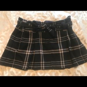 Plaid black and white skirt
